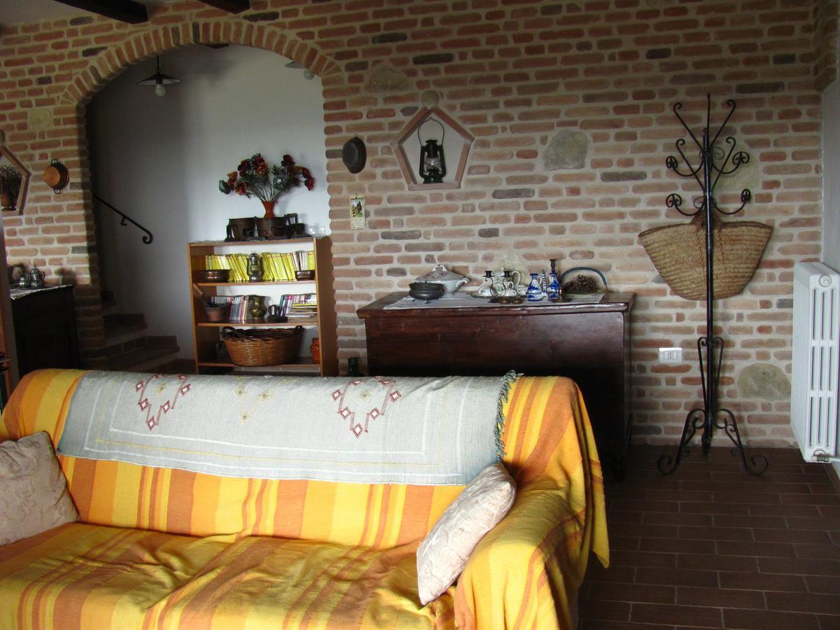 Orciano di Pesaro Agriturismo Bacchiocchi Bed & Breakfast エクステリア 写真